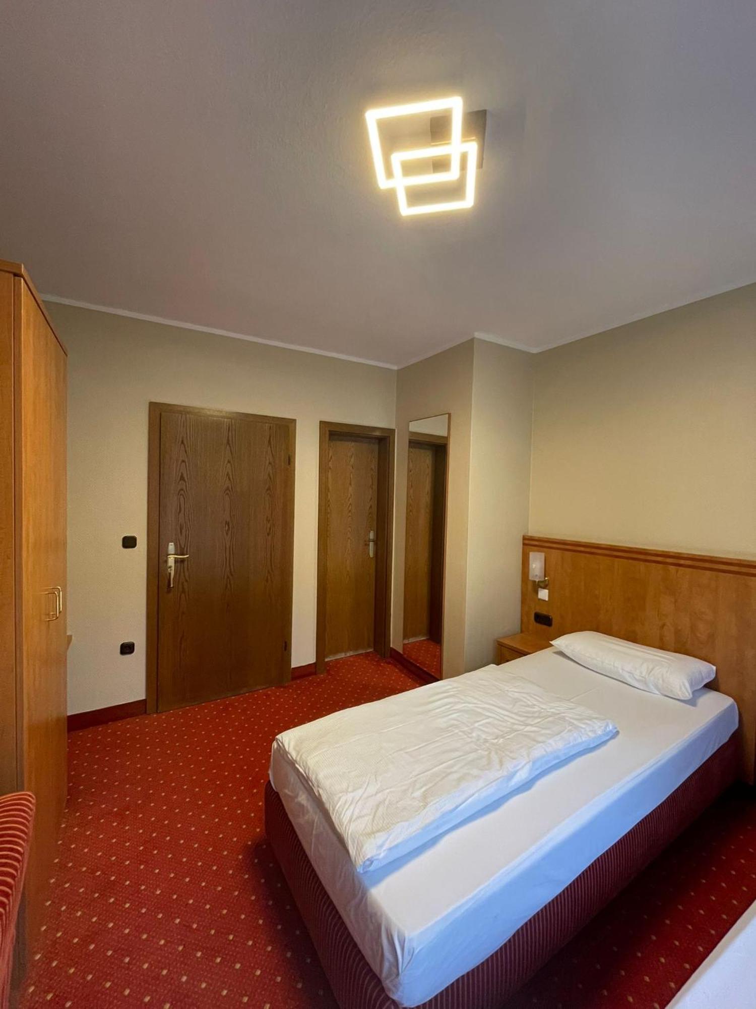Sun Hotel Essen Eksteriør billede